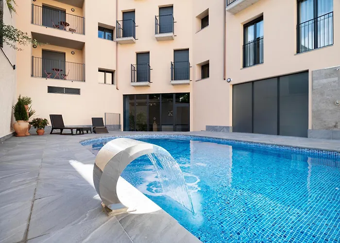 Apartamentos Torre Del Reloj
