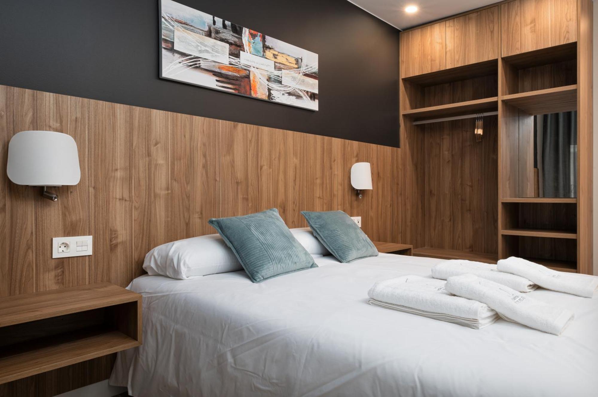 Torre Del Reloj Apartment Jaca